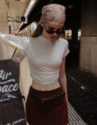 AIRY HOURGLASS Low Rise Plain Fitted Skorts