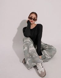 Basic Crew Neck Knit Fitted Long Sleeve Crop Top