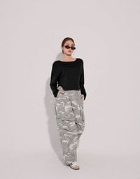 Basic Crew Neck Knit Fitted Long Sleeve Crop Top