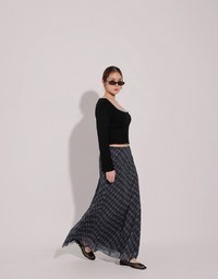 Classic Square Neck Stretch Long Sleeve Crop Top