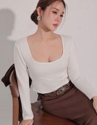 Classic Square Neck Stretch Long Sleeve Crop Top