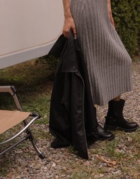 Ribbed Knit U Neck Sleeveless Maxi Dress