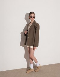 Oversized Lapel Blazer with Patch Pockets Detail
