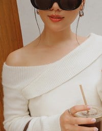 【Ling Cheng Design】Off Shoulder Folded Knit Sweater with Soft Ribbed Texture