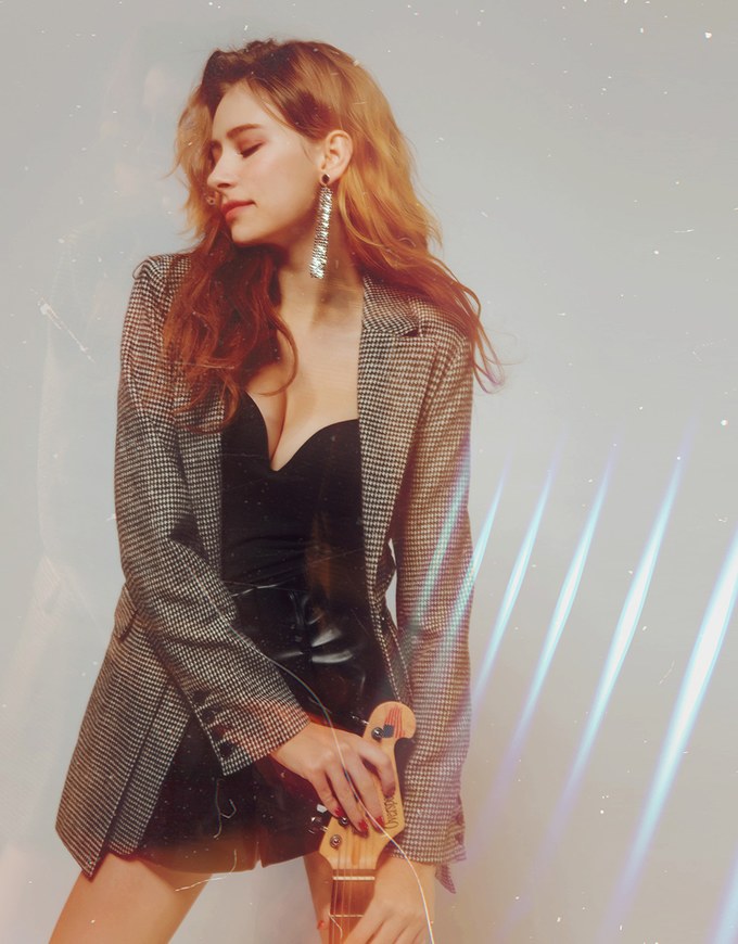 Chic Brushed Plaid Blazer (With Belt)