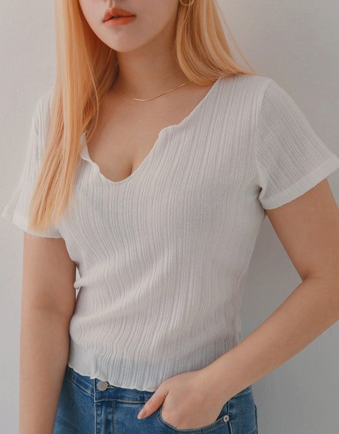 Little V-Neck Lettuce-Edge Hem Crop Top