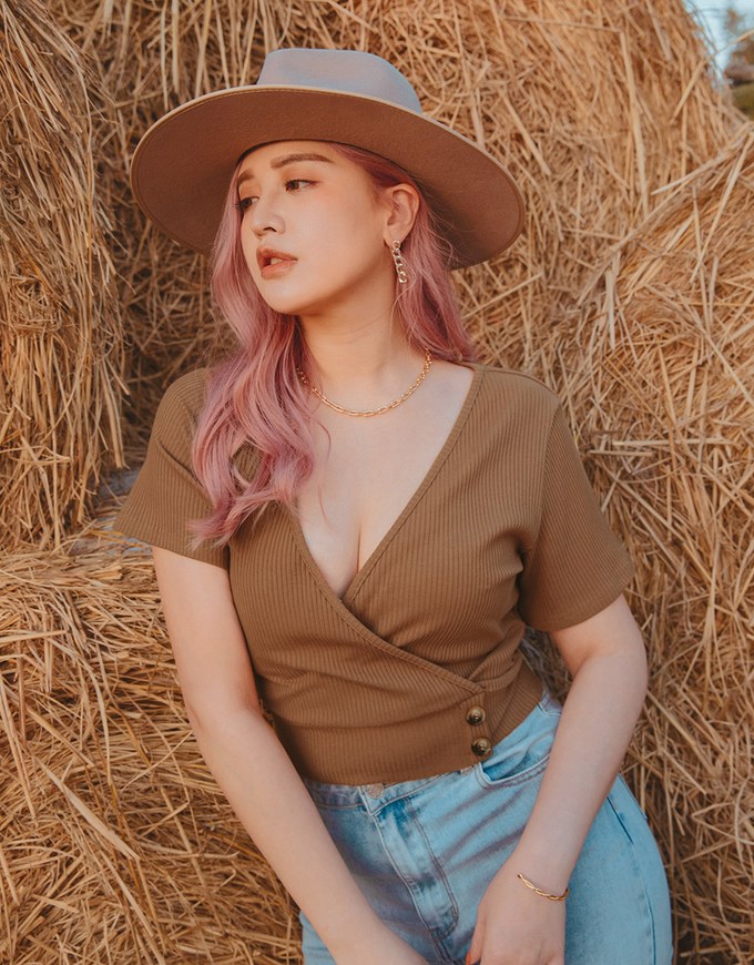 V-Neck Dual Side-Buttons Knit Crop Top