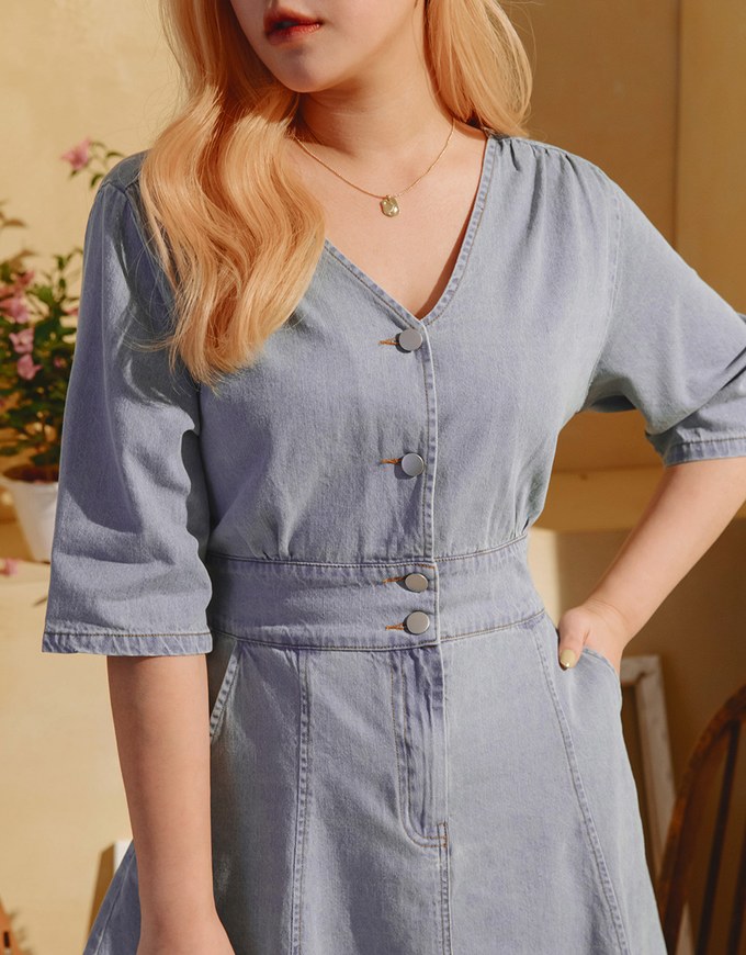 Classic V-Neck Button-Down Denim Jeans Dress
