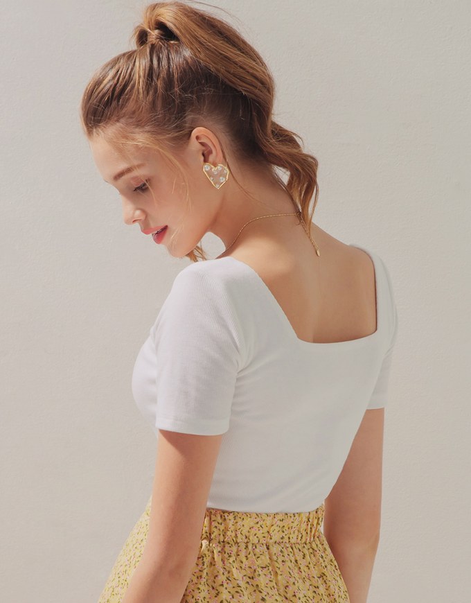 Basic Minimalistic Crop Top