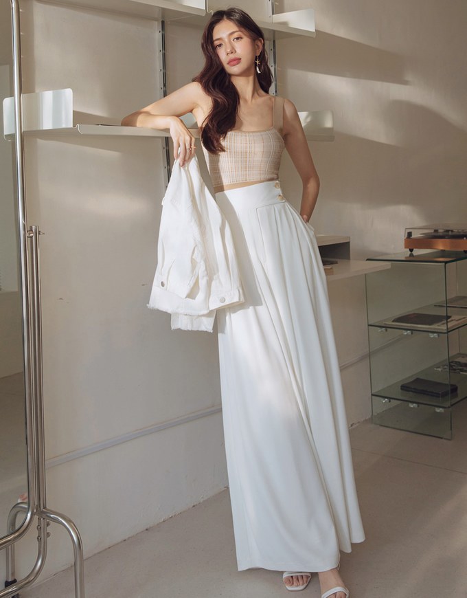 Dual-Button Pleated Palazzo Pants