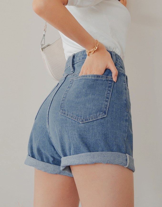 Classic Roll-Up Denim Jeans Short