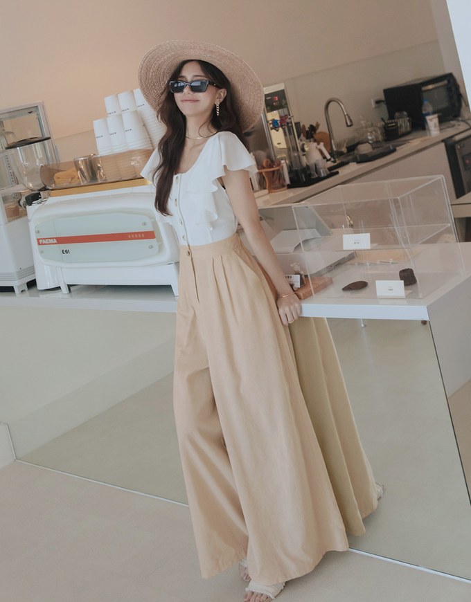 Frill Sleeves Hollowed-Back Jumpsuit