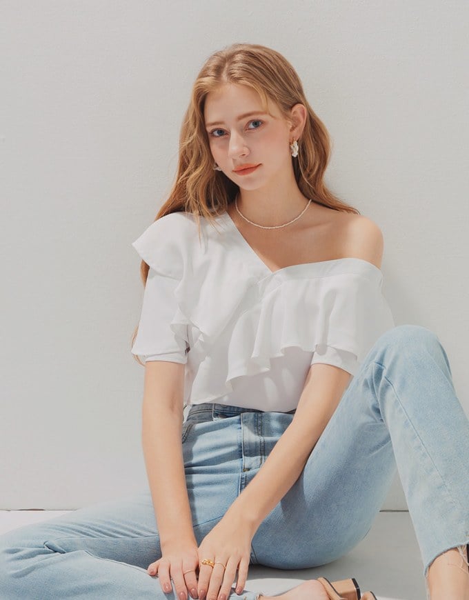 Frilly Fluttery One-Shoulder Top