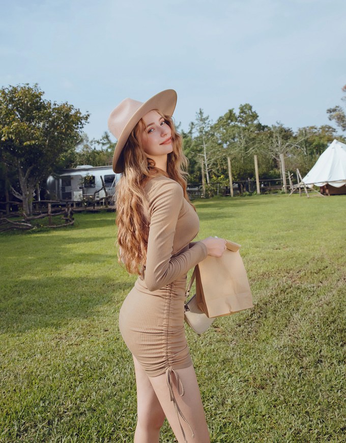 Très Chic Side-Drawstring Bodycon Dress