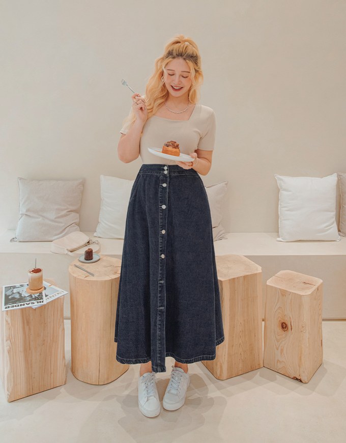 A-Line Buttoned Demin Midi Skirt