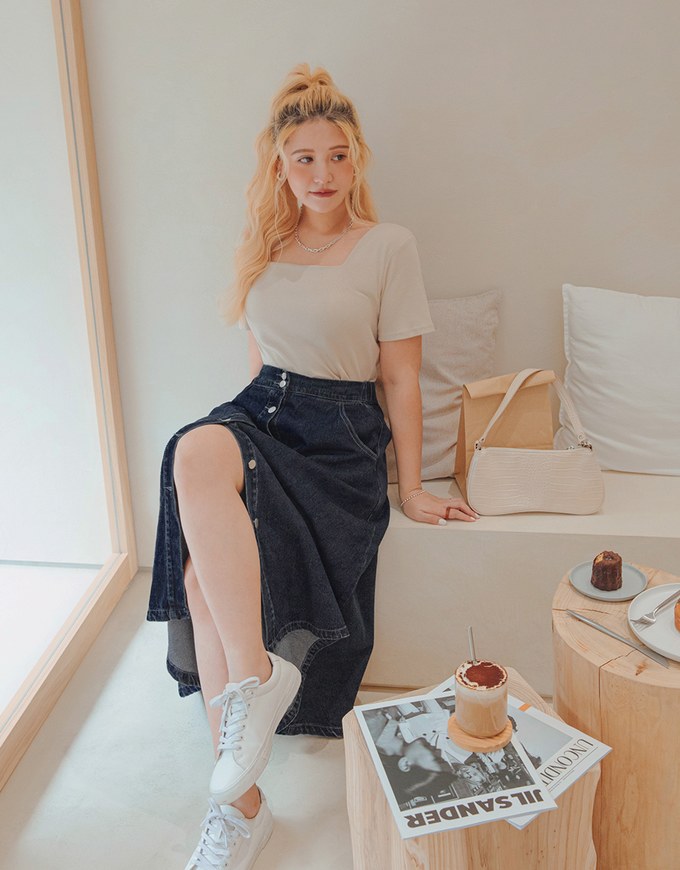 A-Line Buttoned Demin Midi Skirt