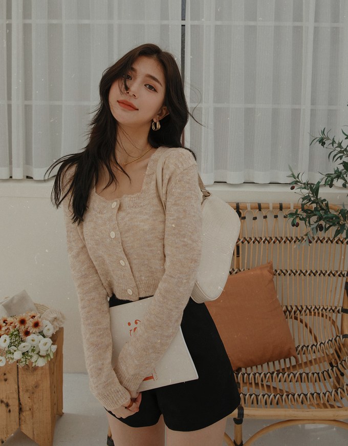 Basic Versatile Buttoned Pastel Knit Crop Top