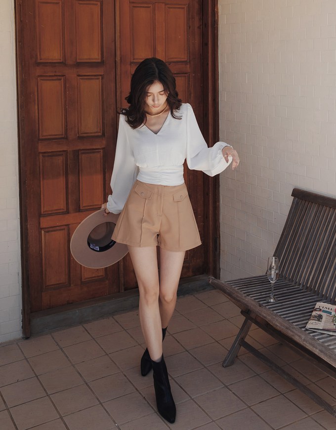 Minimalist Staple Ruched Cinched-Waist Top