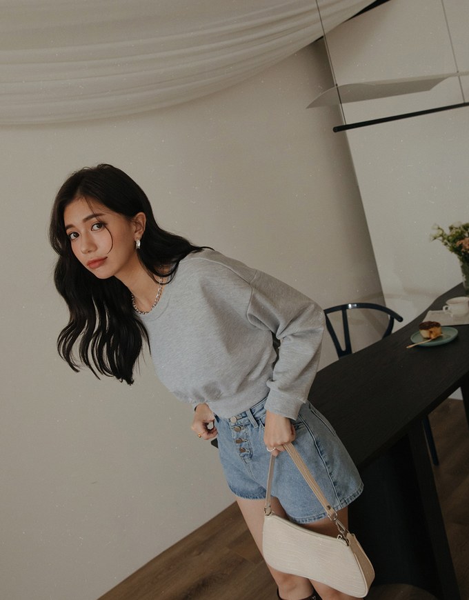 Basic Versatile Crop Sweater