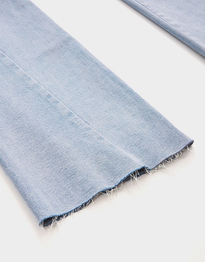 Understated Elegant Frayed Denim Jeans Flare Pants