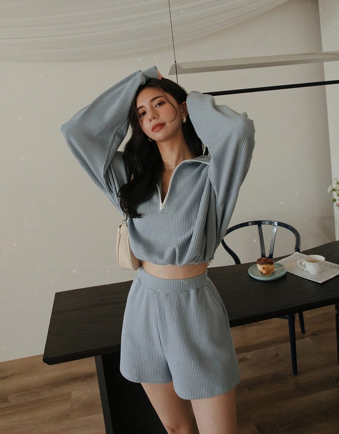 Stark Minimalism Zipped Cardigan + Short Set Wear