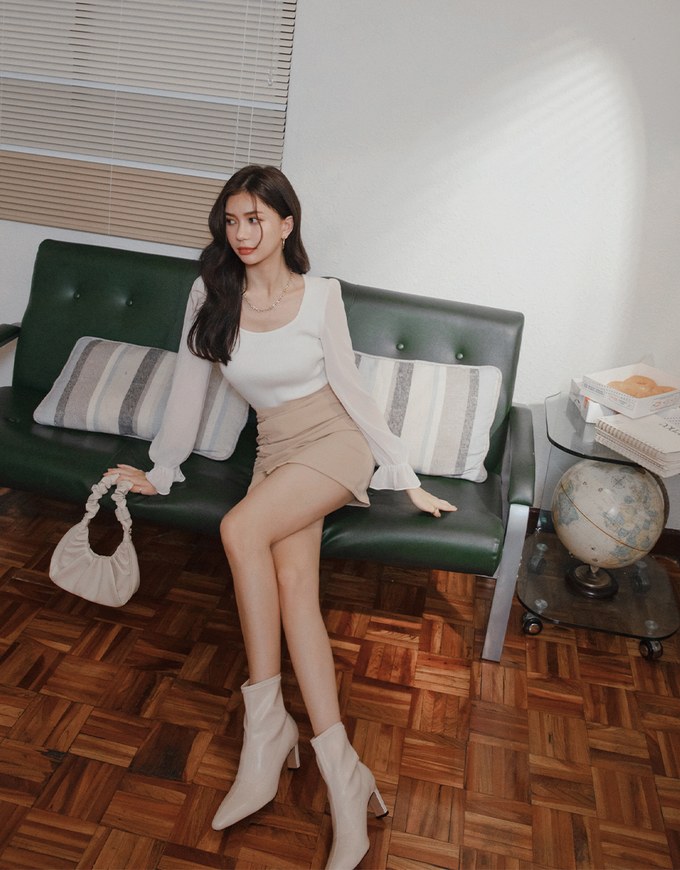 Basic Versatile Mesh Splice Knit Top