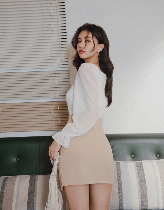 Basic Versatile Mesh Splice Knit Top