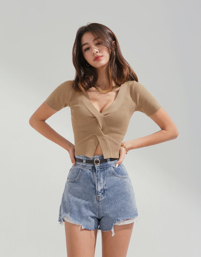 High Waisted Distressed Hem Denim Jeans Shorts (With belt)