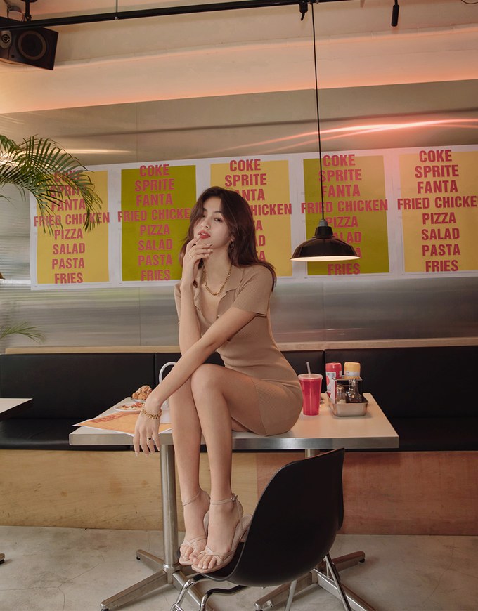 Finest Collar Buttoned Bodycon Knit Mini Dress