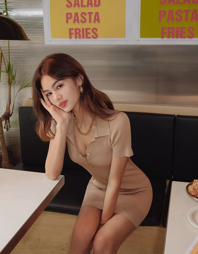 Finest Collar Buttoned Bodycon Knit Mini Dress