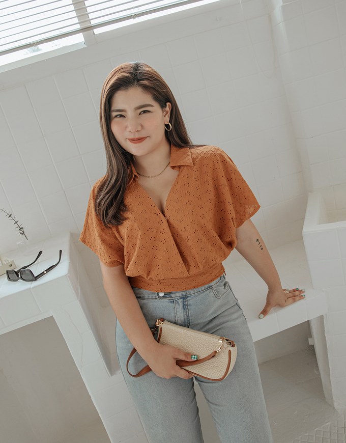 Embroidered Low-cut Lapel Crop Top