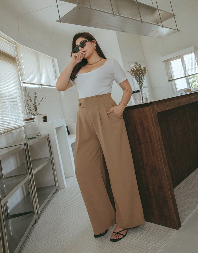 360° High Waisted Side-Button Pleated Wide Pants