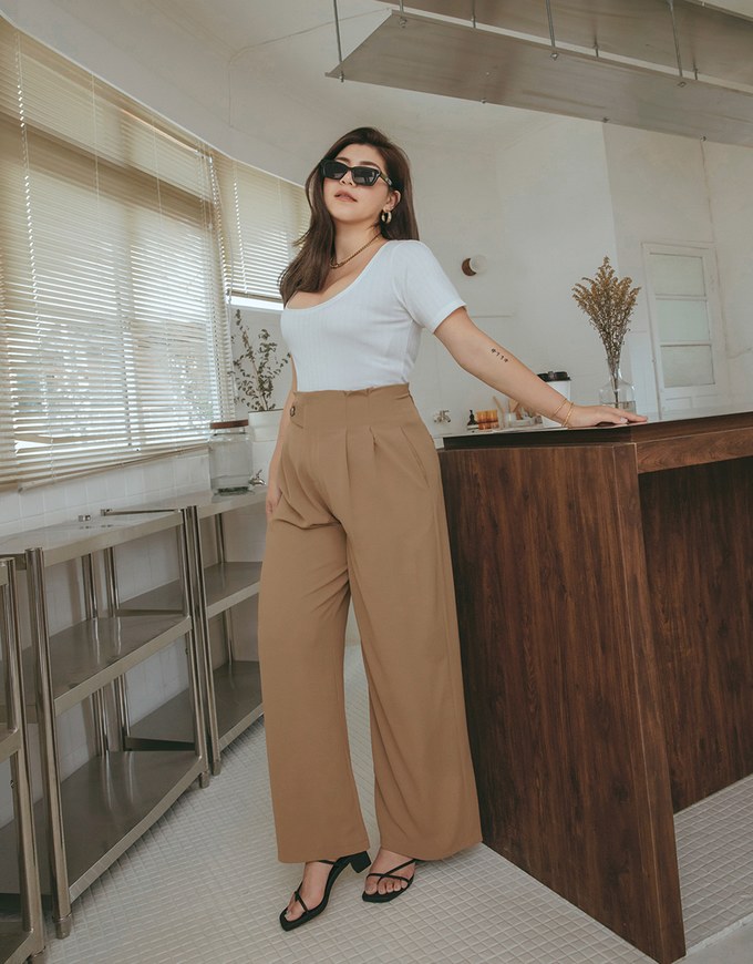 360° High Waisted Side-Button Pleated Wide Pants