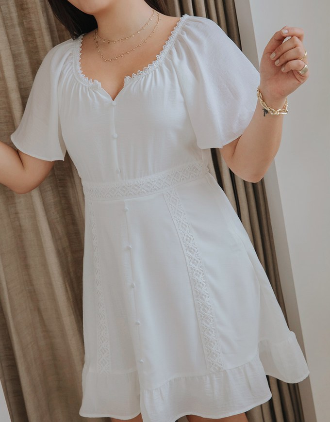 Rustic Bohême Ruffled Hem Lace Mini Dress