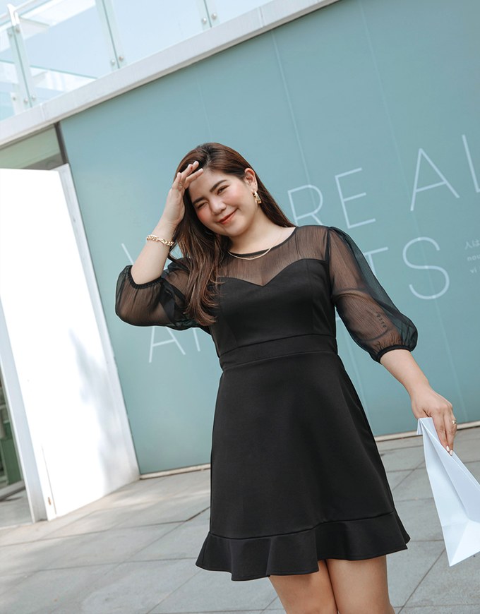 Classy Demure Sweetheart Splice Ruffle Dress