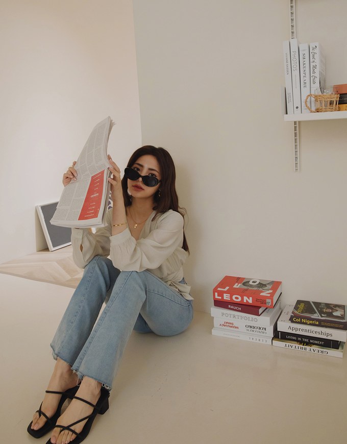Textured Crinkled V-Necked Side-Drawstring Blouse Shirt