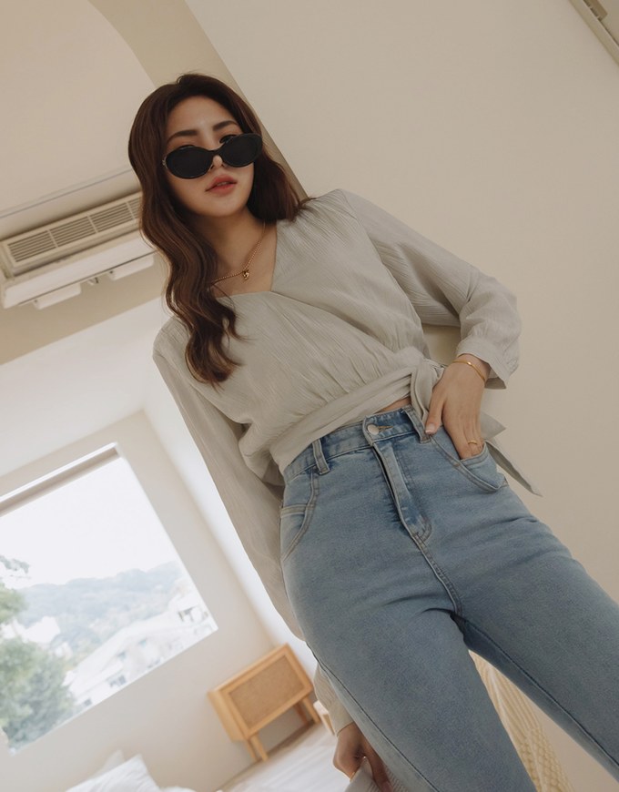 Textured Crinkled V-Necked Side-Drawstring Blouse Shirt