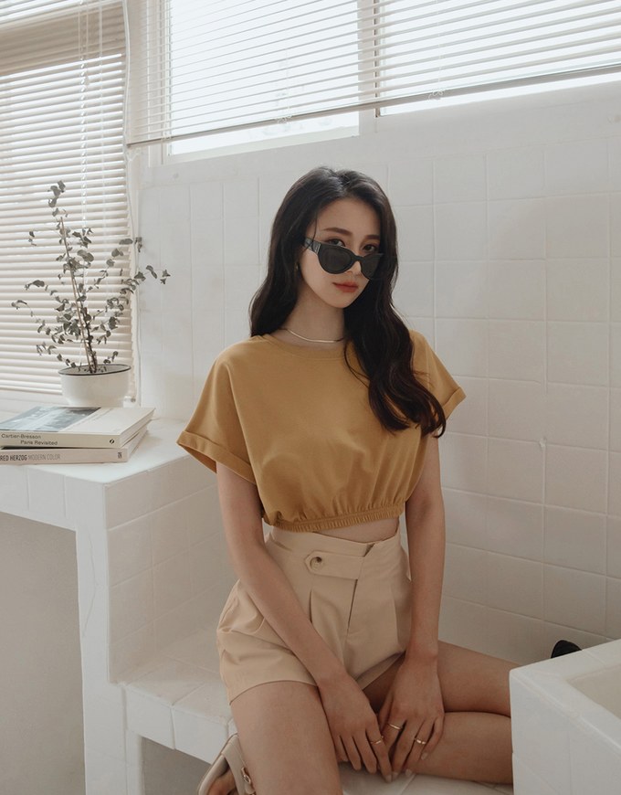 Basic Versatile Cinched Waist Crop Top
