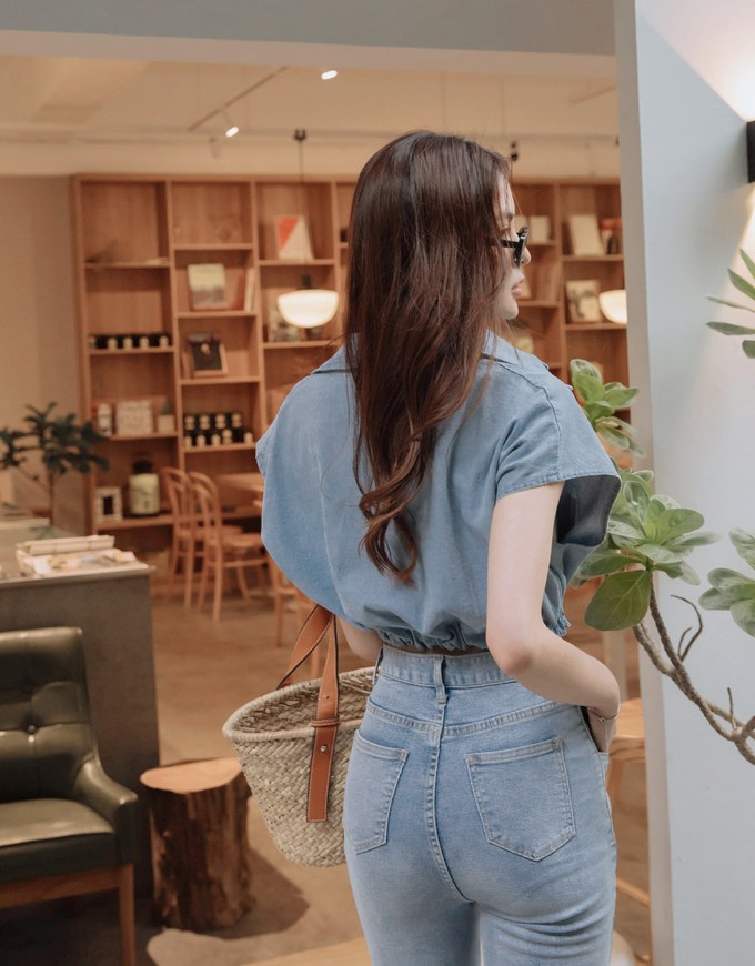 Casual Chic Drawstring Crop Denim Top