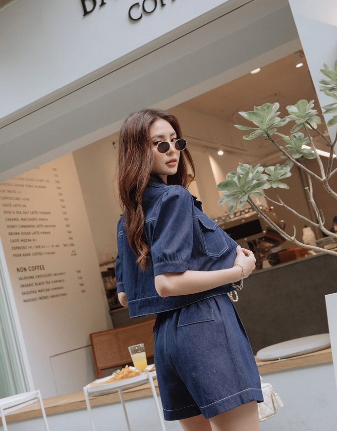 Elevated Casual Stitching Pocket Crop Blouse Shirt