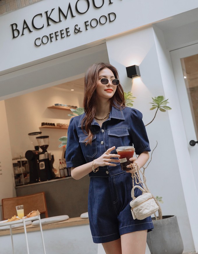 Elevated Casual Stitching Pocket Crop Blouse Shirt