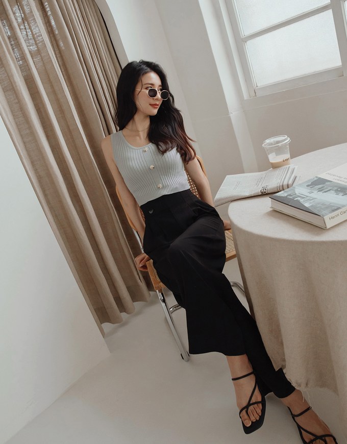 360° High Waisted Side-Button Pleated Wide Pants