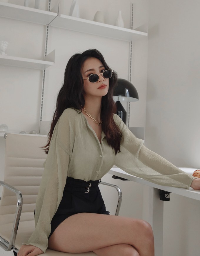 Wrinkled Sheer Collarless Shirt Set Wear