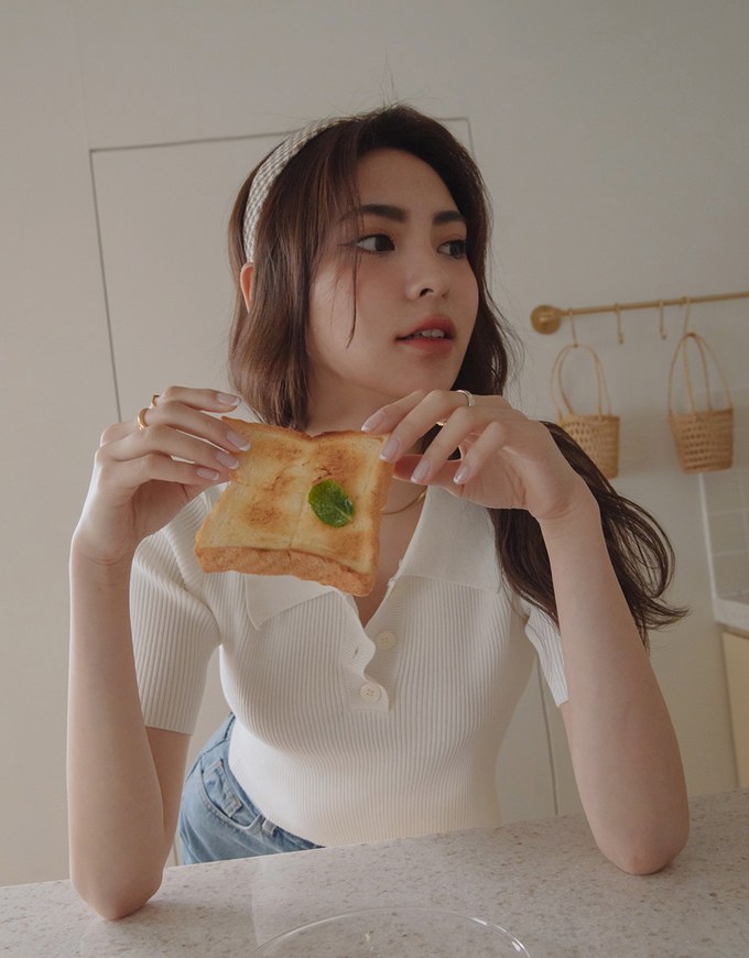 Laidback Panel Crisp Collar Top