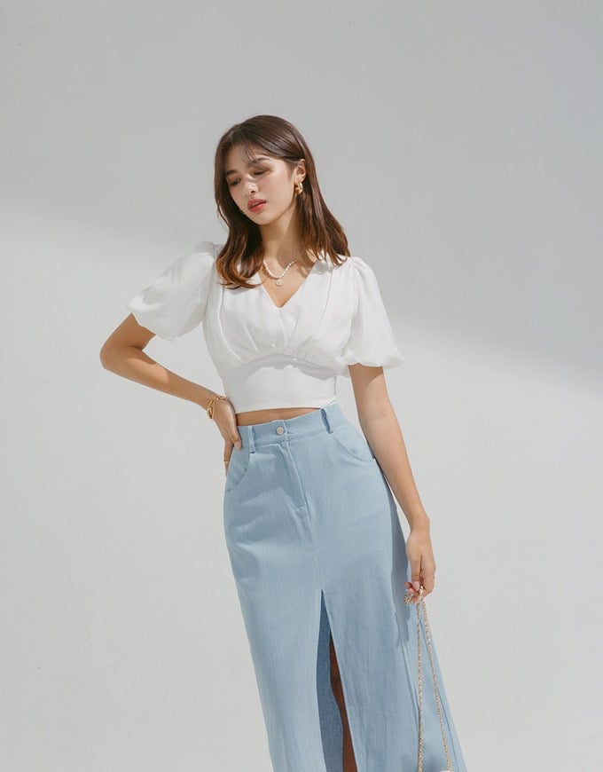 Urban Chic V-Neck Scrunch Puff Sleeve Top