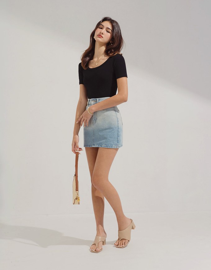 Understated Elegant Metallic Chain Crop Top