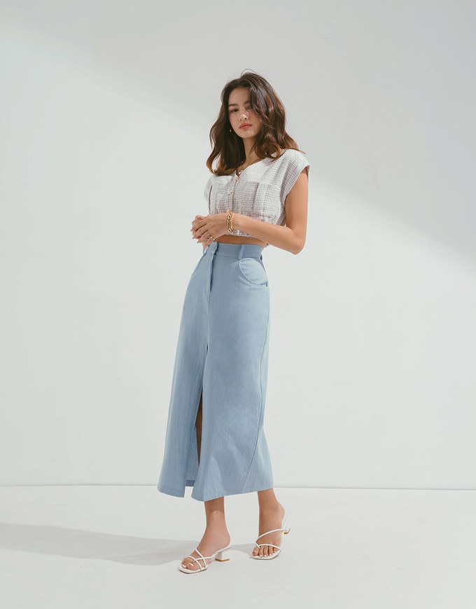 Modern Chic Front Slit Denim Skorts