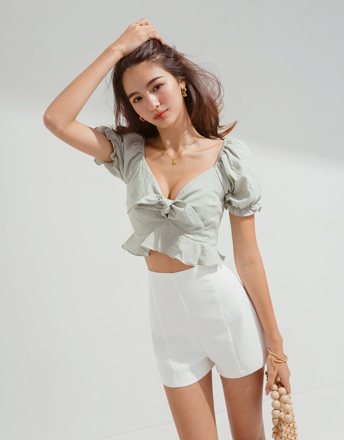 Minimalist Elastic Shorts