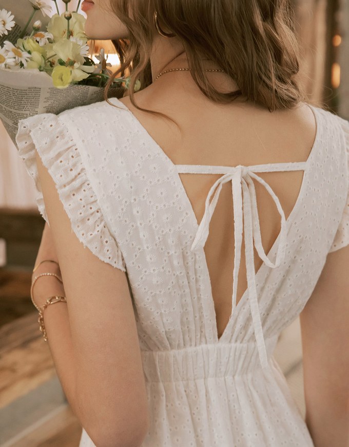 Décolleté V Open Back Lace Slit Maxi Dress