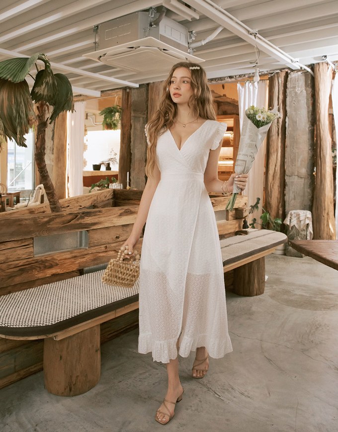 Décolleté V Open Back Lace Slit Maxi Dress